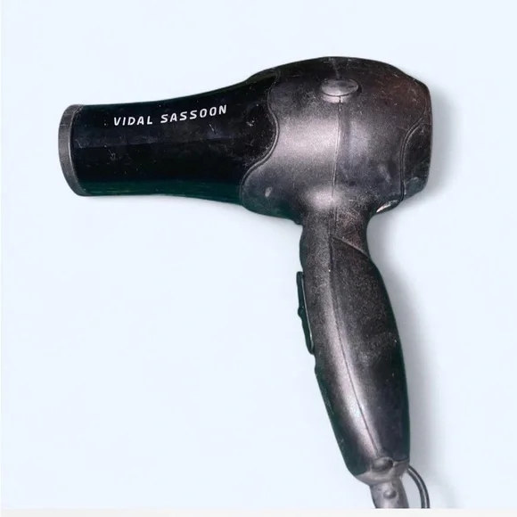 Vidal Sassoon Black Hair Dryer - Picture 1 of 8